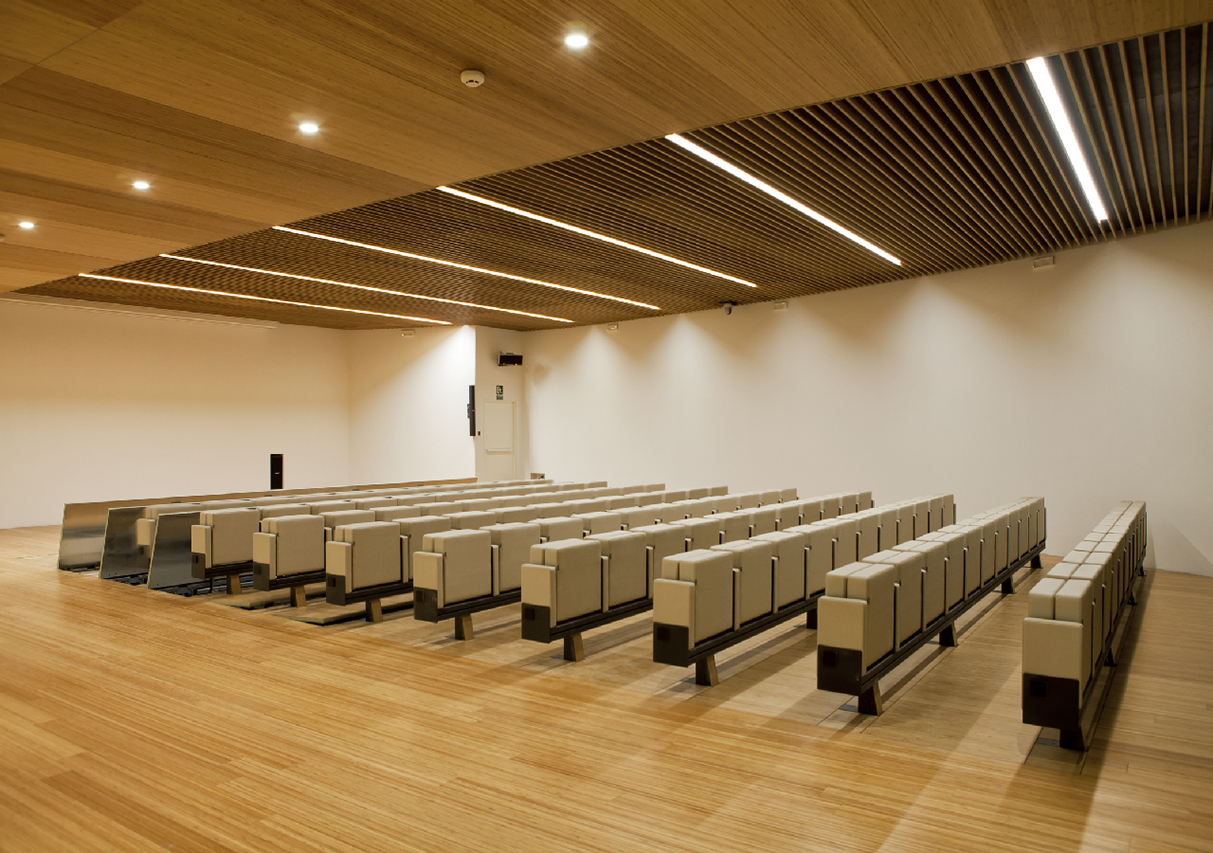 Auditorio mobiliario interior