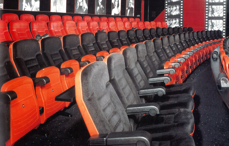 1986 Top Kino Center Bergish Gladbach Alemania 768x774 1