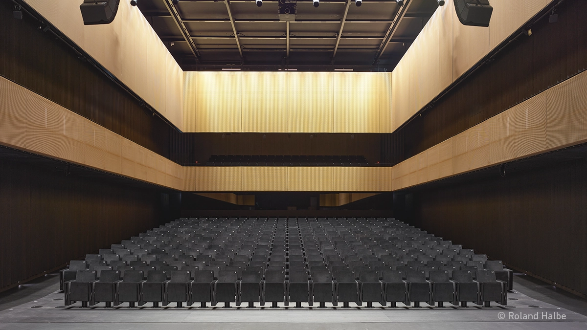 Noda BCVS Salle de concerts et congres_w02