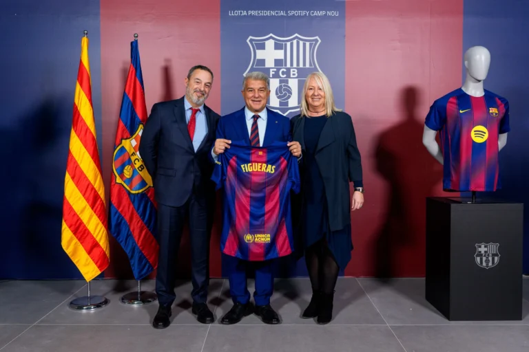 Figueras CEO and Figueras Business Development Director with Joan Laporta, FCB President