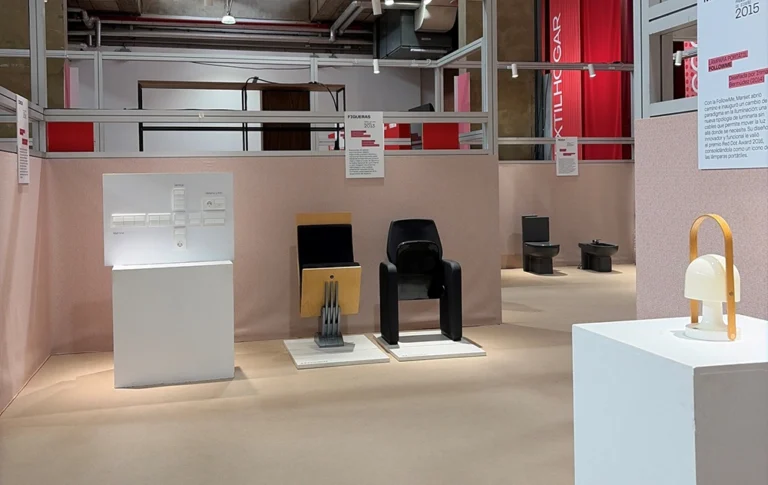 Figueras Seating is taking part in the 2026 edition of Feria Hábitat València as one of the firms selected for the retrospective exhibition of the National Innovation and Design Awards. The show brings together four decades of Spanish design to highlight the strategic role of industry in transforming products, interior spaces, and manufacturing processes. The exhibition forms part of València Inspira Diseño 2026, an extensive trade fair platform hosted at Feria Valencia that brings together Feria Hábitat València, Textilhogar, Espacio Cocina SICI, and the 360 by Cevisama area. Spanning over 110,000 square meters and hosting 1,200 exhibiting brands, the event delivers an integrated overview of contract interiors aimed at architects, interior designers, and global specifiers. Two iconic designs in the history of industrial seating Within this historical survey of Spanish design, Figueras Seating, awarded the Spanish National Design Award in 2013, presents its Flame and Lyon armchairs in the official showcase area (N2P6 Bis). Both models reflect precision engineering and ergonomics applied to high-traffic public venues. Including Flame and Lyon in the curated selection alongside key designers and manufacturers reflects the company’s track record in developing seating systems that balance functional performance, operational longevity, and refined aesthetic standards. Promoted jointly by Feria Valencia and the General Secretariat for Innovation of the Ministry of Science, Innovation, and Universities, the retrospective is complemented by technical panel discussions at the Ágora Nude, exploring design as a strategic tool for competitiveness and global industrial outreach. About Figueras Figueras specializes in the design, engineering, and installation of fixed and retractable seating systems for collective spaces. With nearly 100 years of heritage, operations in over 80 countries, and completed installations across landmark buildings worldwide, the company combines precision engineering with architectural criteria to enhance user comfort and long-term facility performance.